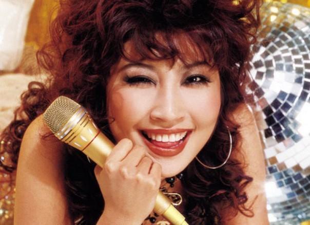 80年代"性感小野猫",人气不输邓丽君,51岁复出仍被那英称赞!