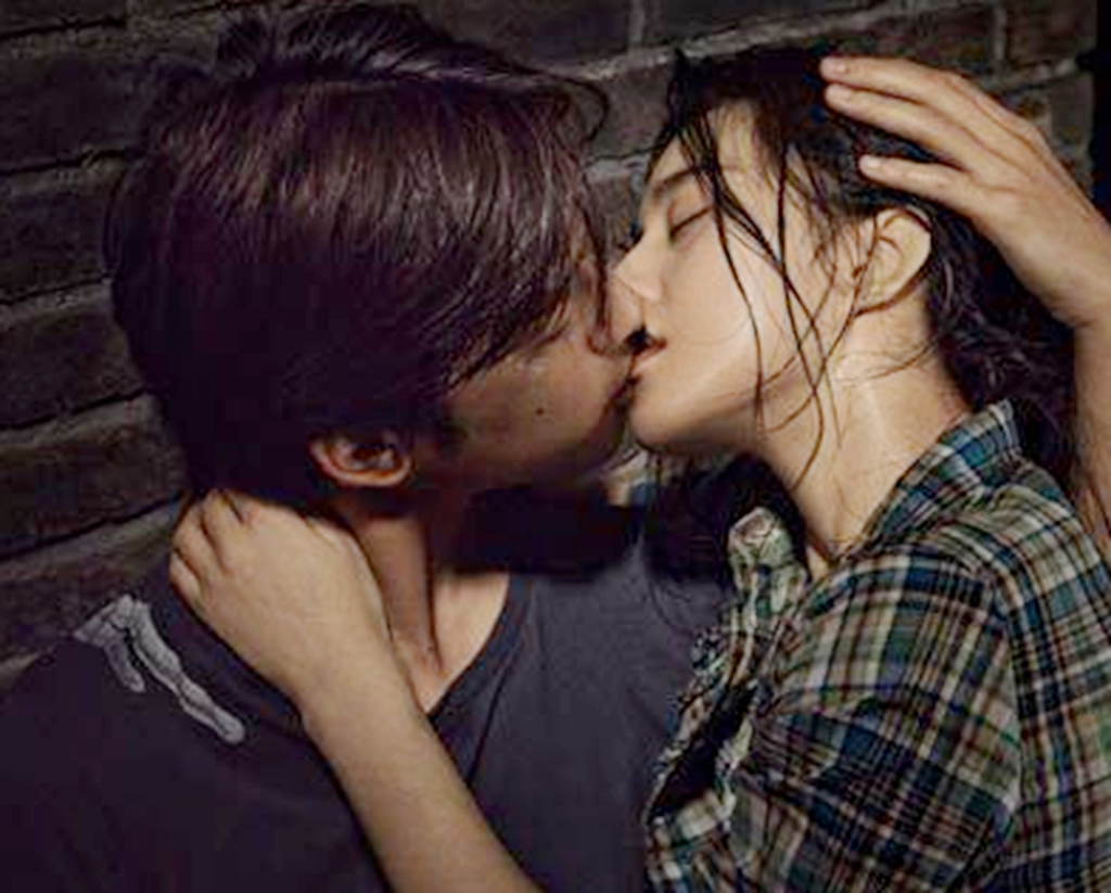 冰冰姐吻过的男人图二吻的那叫水深火热图四才叫人羡慕