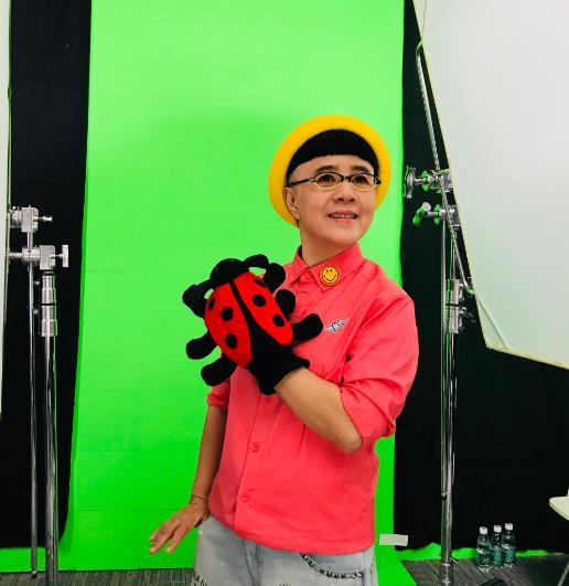 "金龟子"女儿长大了,晒出近照已成大美女,与男友成最萌身高差