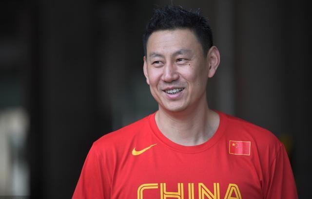 红队主力控卫赵继伟训练受伤,男篮夺取亚运会冠军很悬