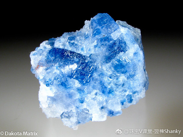 五颜六色的盐值担当,有型有色|石盐|立方体|晶系_新浪新闻