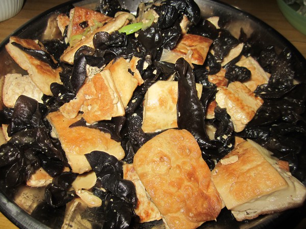 香菇酱炒豆腐黑木耳