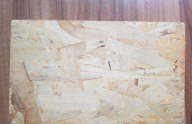 欧松板实木衣柜价格偏高,富森美及红星美凯龙等高端家居卖场的实木