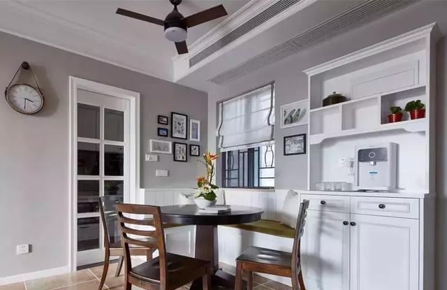 餐厅装吊扇灯,方便又节省空间,吃饭还凉快!