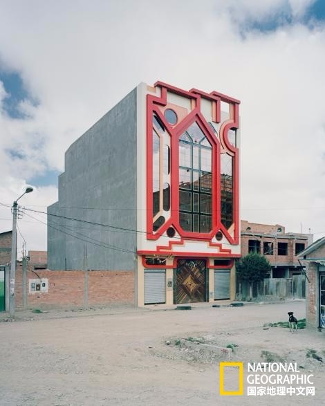 不一样的玻利维亚:这里有你从未见过的未来主义建筑