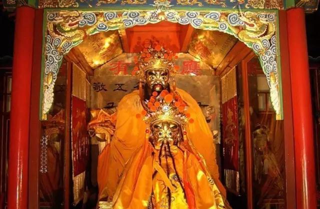 去五台山必拜五爷庙庙宇虽小却信众云集