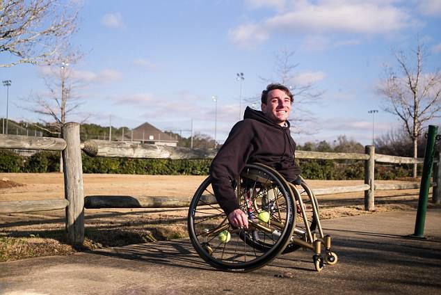 男子从3岁开始被截肢,成为"半身人",最大的愿望是娶老婆