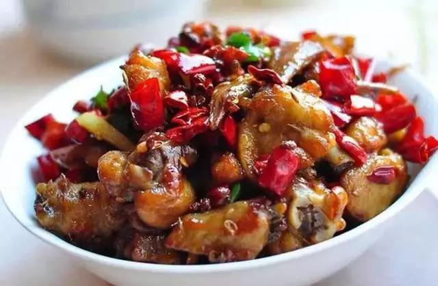干锅排骨,辣子鸡翅,四川水煮肉,麻辣排骨,泡椒凤爪做法