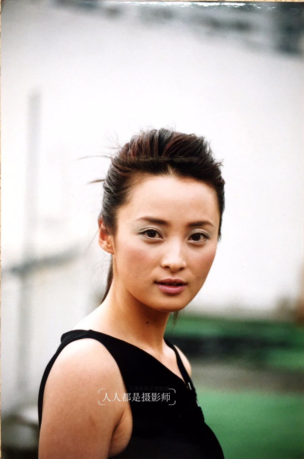 蒋勤勤42岁再当妈妈,诞下二胎男孩,十多年前青涩旧照如邻家女孩