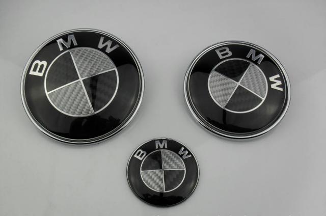 以后宝马高端车都使用黑白标