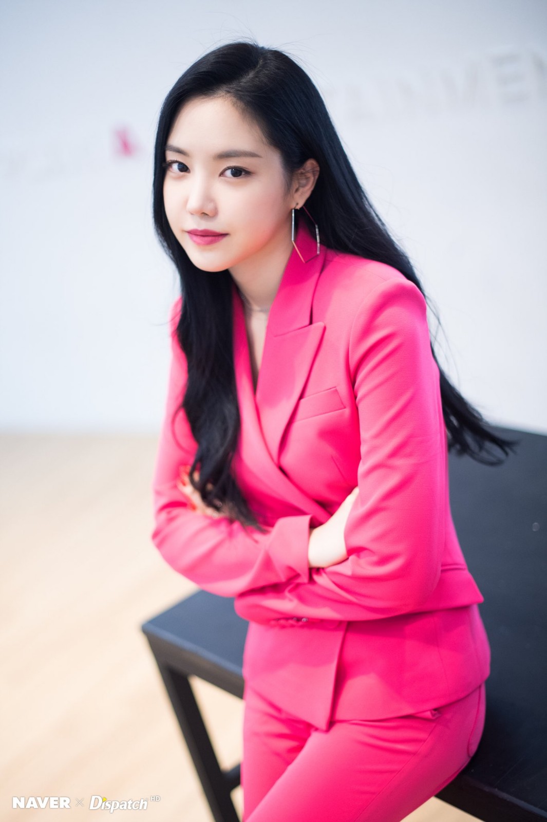 naverxdispatchapink孙娜恩写真图粉色的少女感亲和力爆炸