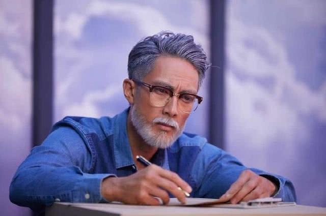 众多明星老年照曝光:朱茵颠覆,黎明的妆容很成功,而黄晓明赢了