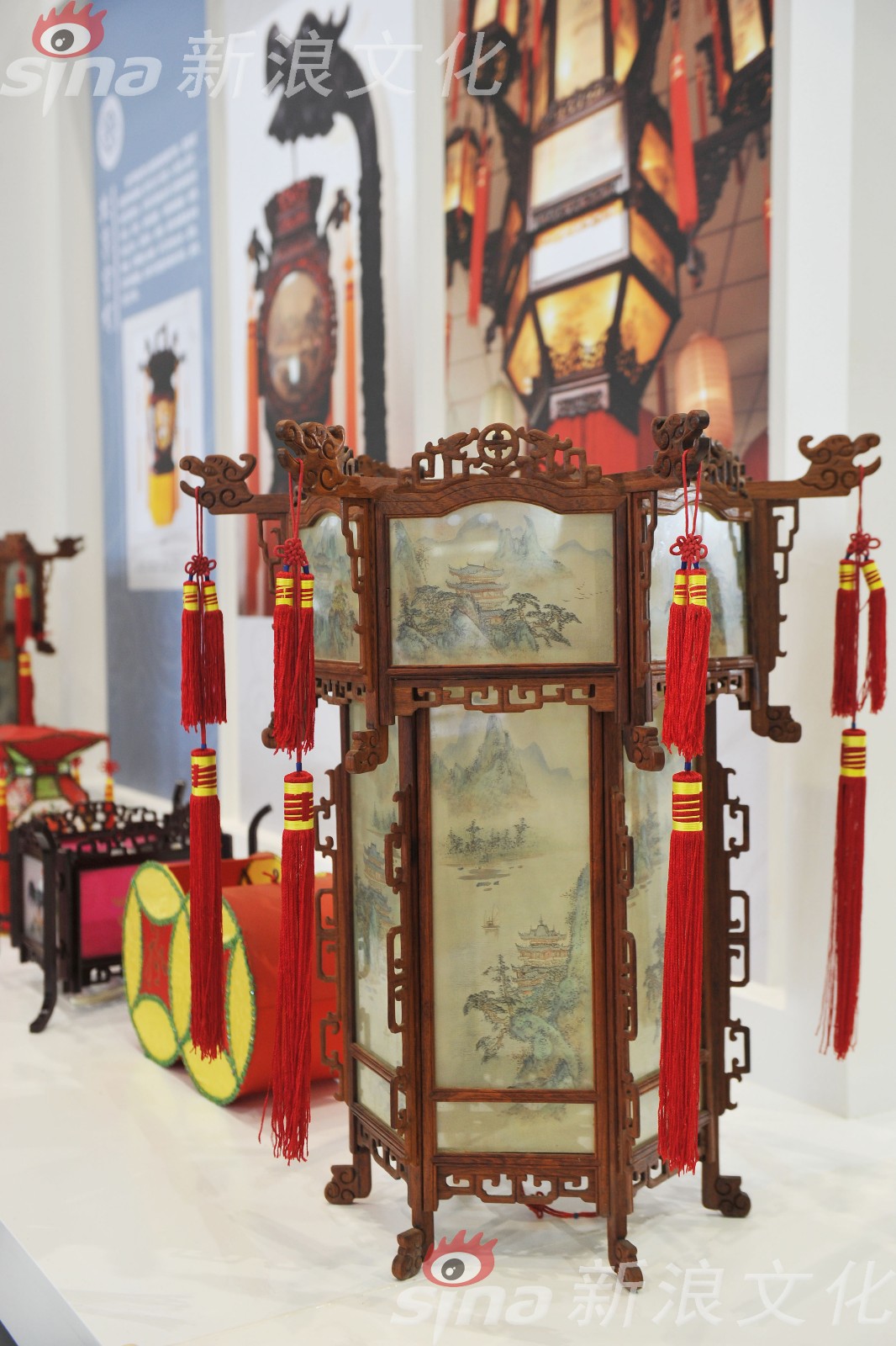 花焰装点紫禁宇,宫灯传世耀京城|天安门城楼|宫灯|灯彩_新浪新闻