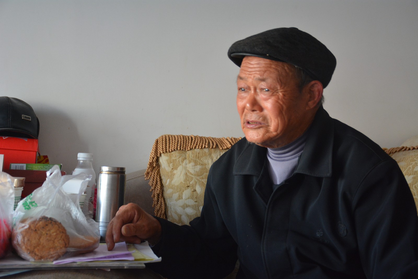 咸阳一村庄30个光棍，82岁老头义务当红娘|光棍|红娘|说媒_新浪新闻