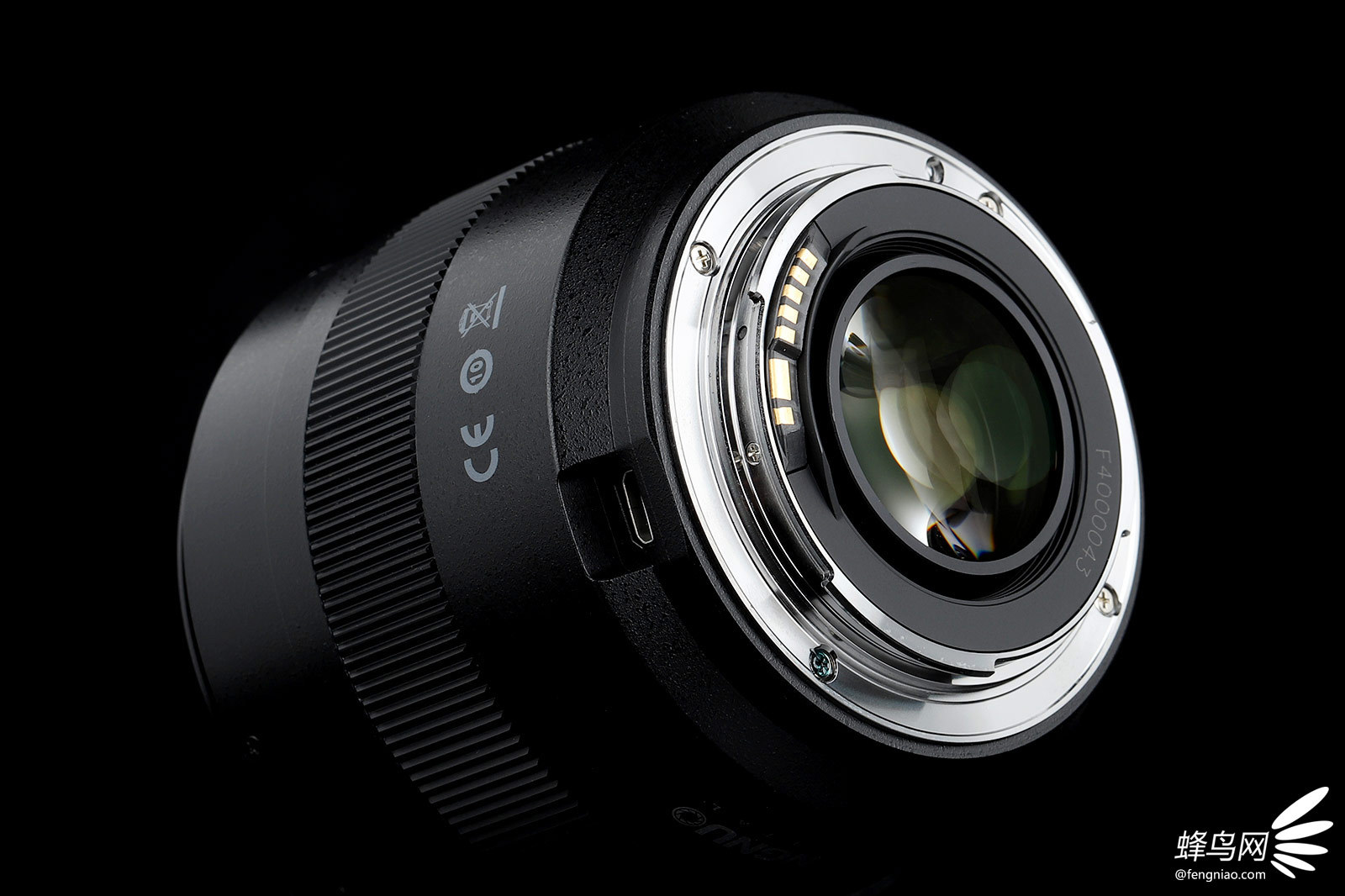 本月初, 正式发布了yn50mm f/1.4镜头,作为佳能卡口的全画幅镜头