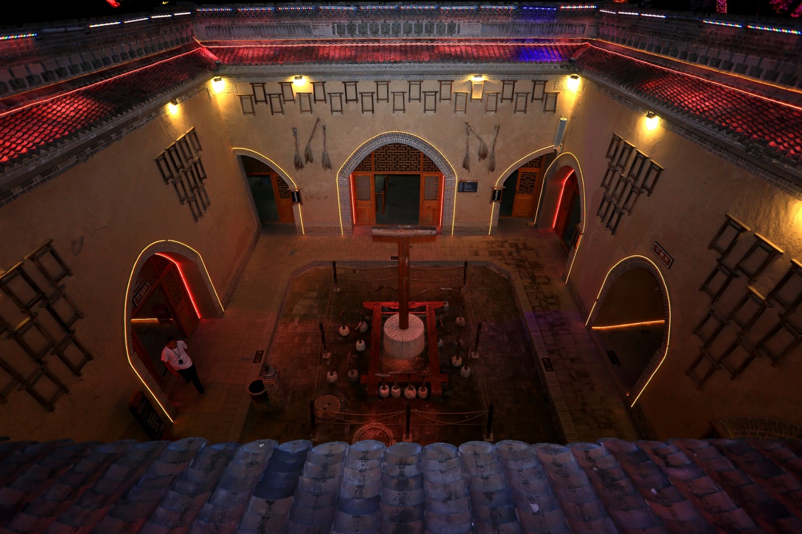 古老神奇的地坑院蕴藏着丰富的民俗文化,是我国特有