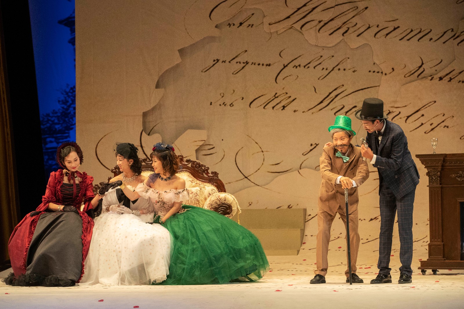 张宁江|《茶花女》首次以导演身份亮相 回归戏剧舞台