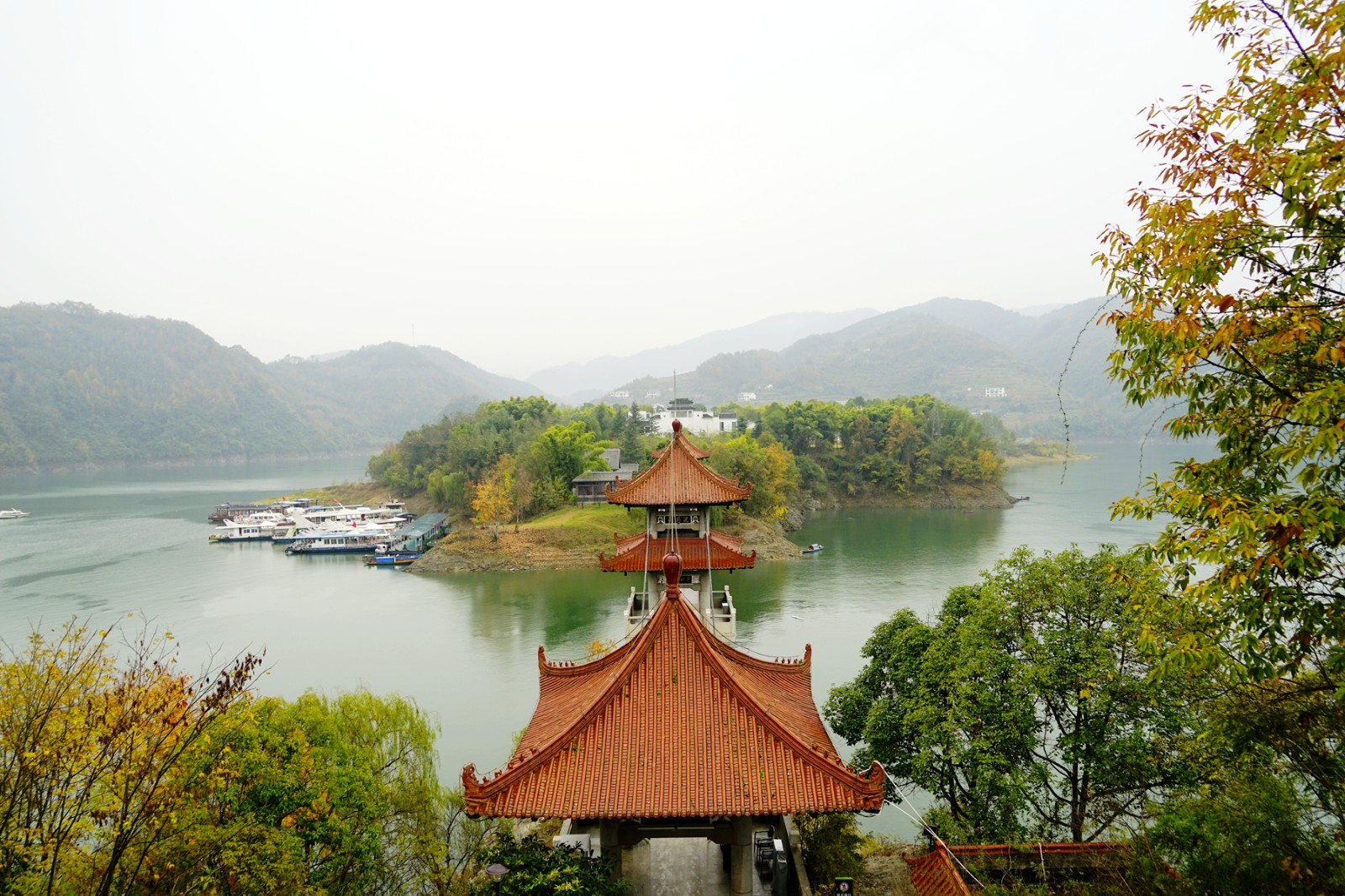 安康瀛湖冬景似画,色彩斑斓美不胜收