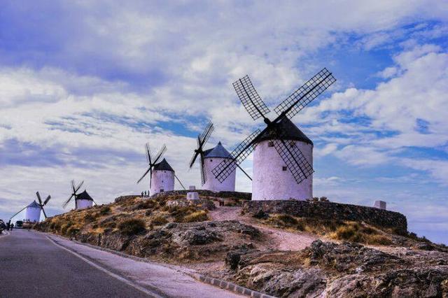 世界白色风车城,追寻堂吉诃德的足迹,你去过吗?