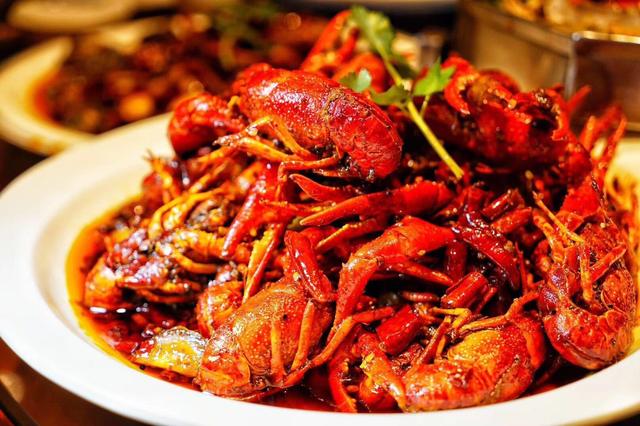 爆!爆!爆!这家馆子的小龙虾美食节即将上线,活动给力惨了|小龙虾|美食