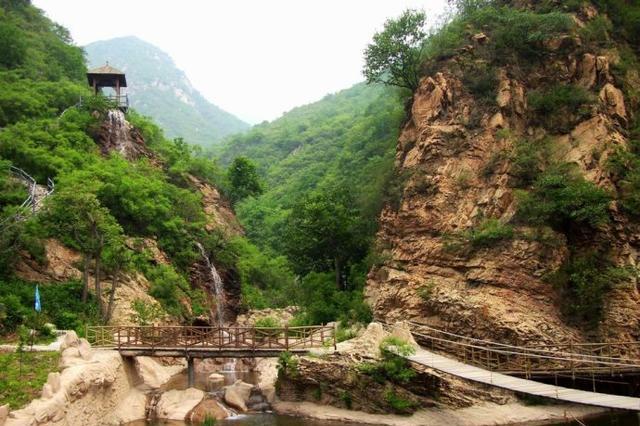 神泉峡 水域原始森林 畅饮神泉水清凉一夏 一日游