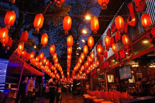 那些有名的夜市让晚归人心头一热的地方