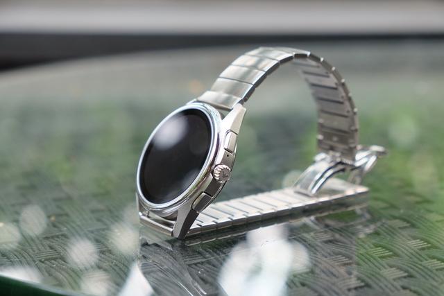 3990元的真智能手表贵吗阿玛尼art5006奢华与智能的巧妙结合