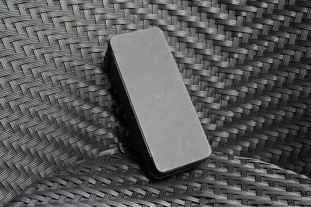 3990元的真智能手表贵吗阿玛尼art5006奢华与智能的巧妙结合