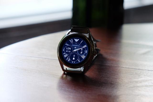 3990元的真智能手表贵吗阿玛尼art5006奢华与智能的巧妙结合