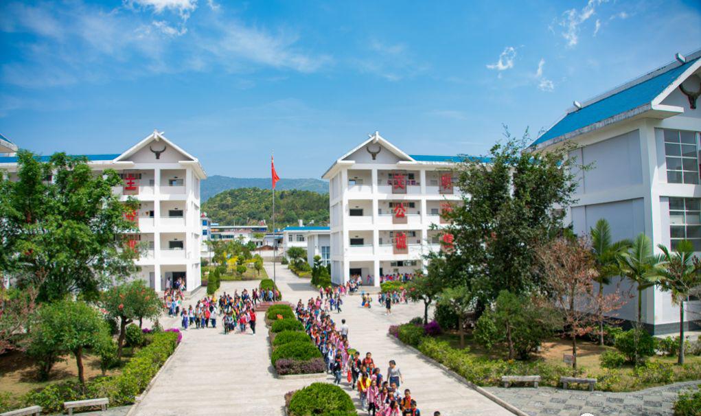 沧源自治县国门小学面向全县公开选调2名小学教师