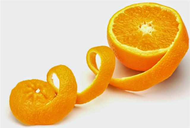 生活百科:四中水果妙招,橘子皮煮水可用来喷洒家中有异味的地方