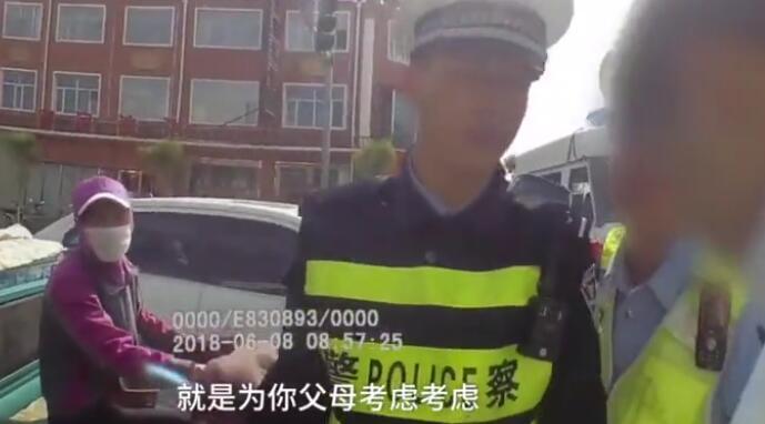 复读生高考发挥不理想痛哭弃考 高中复读是一