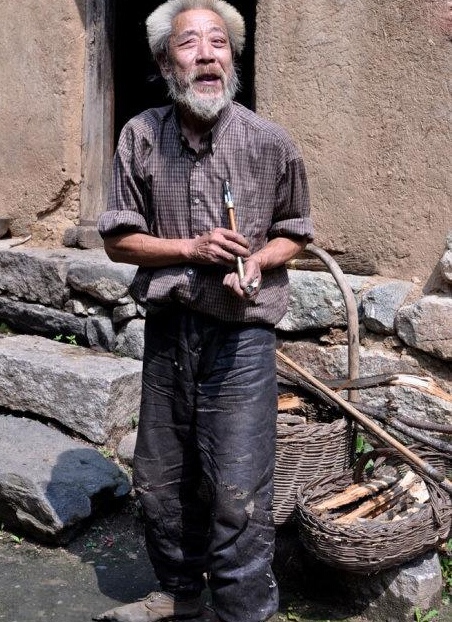 68岁老光棍汉,住土匪窝40多年,最大愿望:见一眼"初恋"