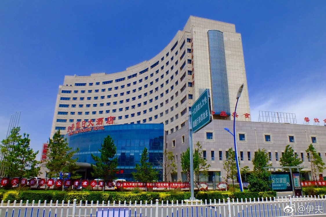 花园街与政府路构成了张北县城的政治中心