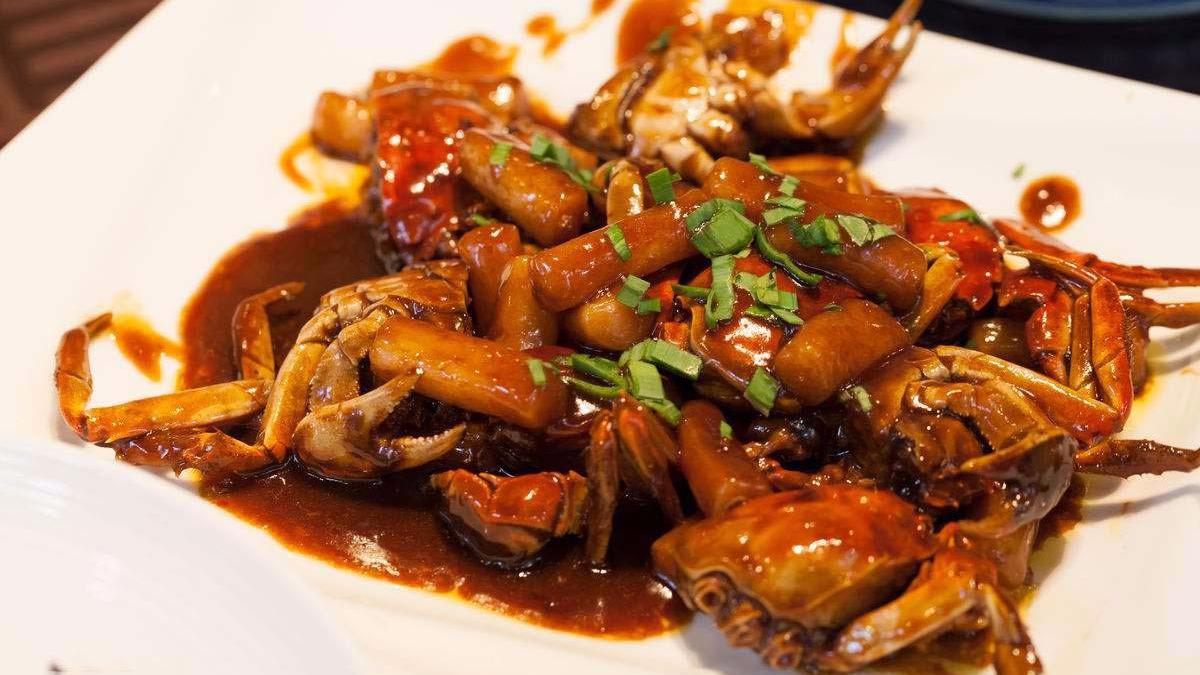 教你毛蟹炒年糕家常做法,汤汁浓郁超入味,一顿多吃两碗饭!