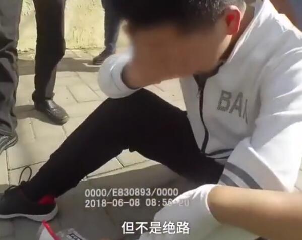 复读生高考发挥不理想痛哭弃考 高中复读是一