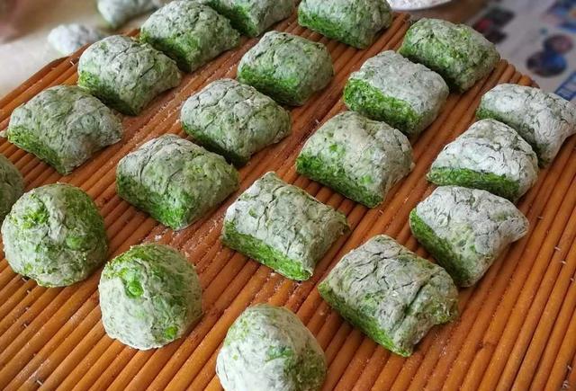 榆钱窝头,吃一囗都是浓浓的乡愁