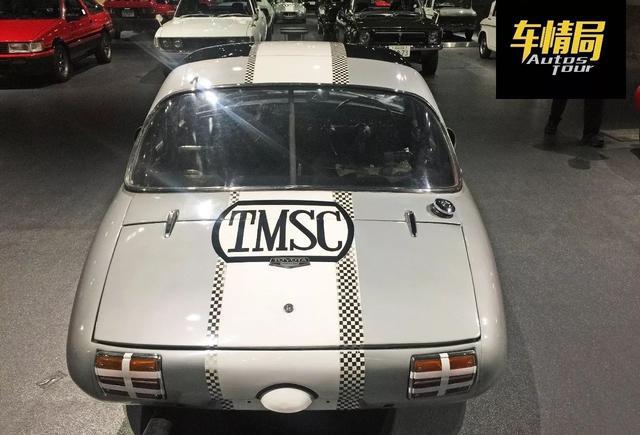 马自达l10b号称是宇宙跑车的马自达l10b,在当年造成的轰动也是很大的.