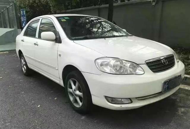 开了11年的丰田花冠还不换车, 并不是没钱换, 而是太省心