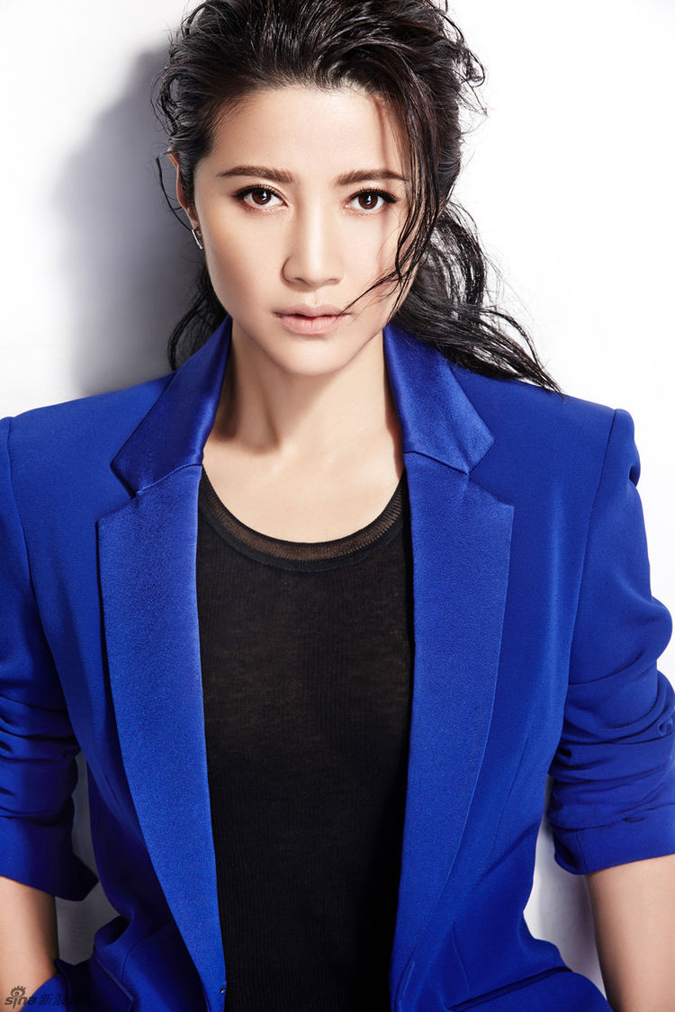 为母息影八年,复出后一次拿八个影后,倪萍说她是中国最好女演员
