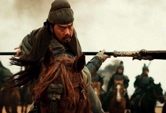 万军丛中取上将首级的将领,武力有多么强大?真相让人感到差异!