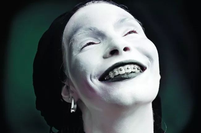 心理测试:选择一张很诡异的笑脸,测你对朋友毒心程度有多高