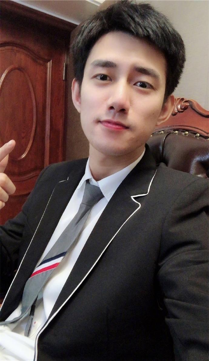 获众粉丝支持,就是代价有点大|主播|阿哲|公会_新浪新闻