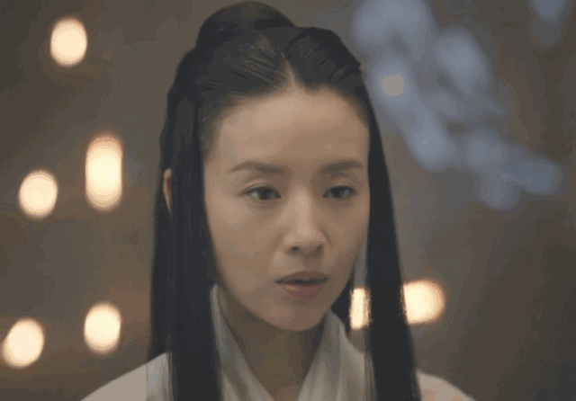 38岁董洁老态尽显,皮肤干眼袋突出!和潘粤明离婚后经历了什么?