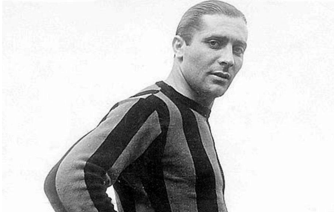 不过,最令人意外的或许是门将位置,阿比亚蒂似乎比斯托拉里更加适合出