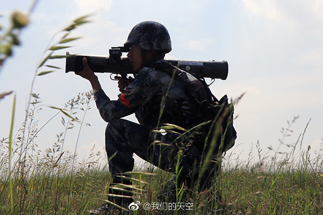 走,去兵哥的野外练兵场看看!原来,野外的兵哥也有诗和远方