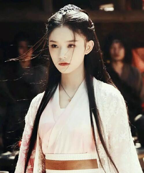 林允终于找到了自己的定位,网友:应该让你演小龙女!