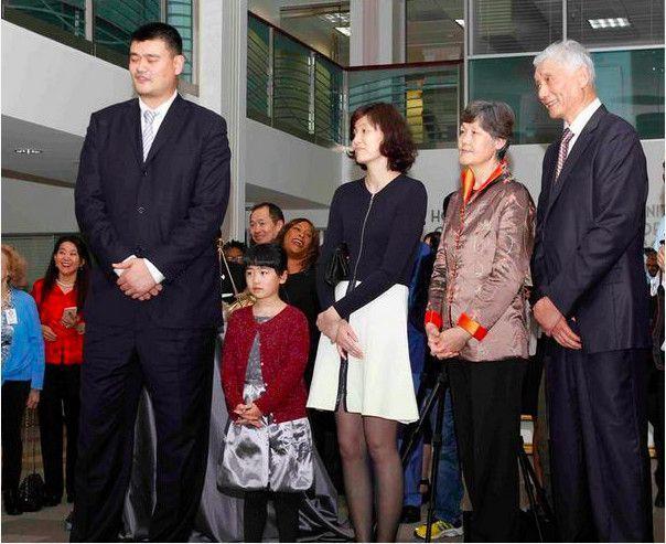 姚明的父亲和爷爷有多高?基因的强大不可思议,真正的虎父无犬子