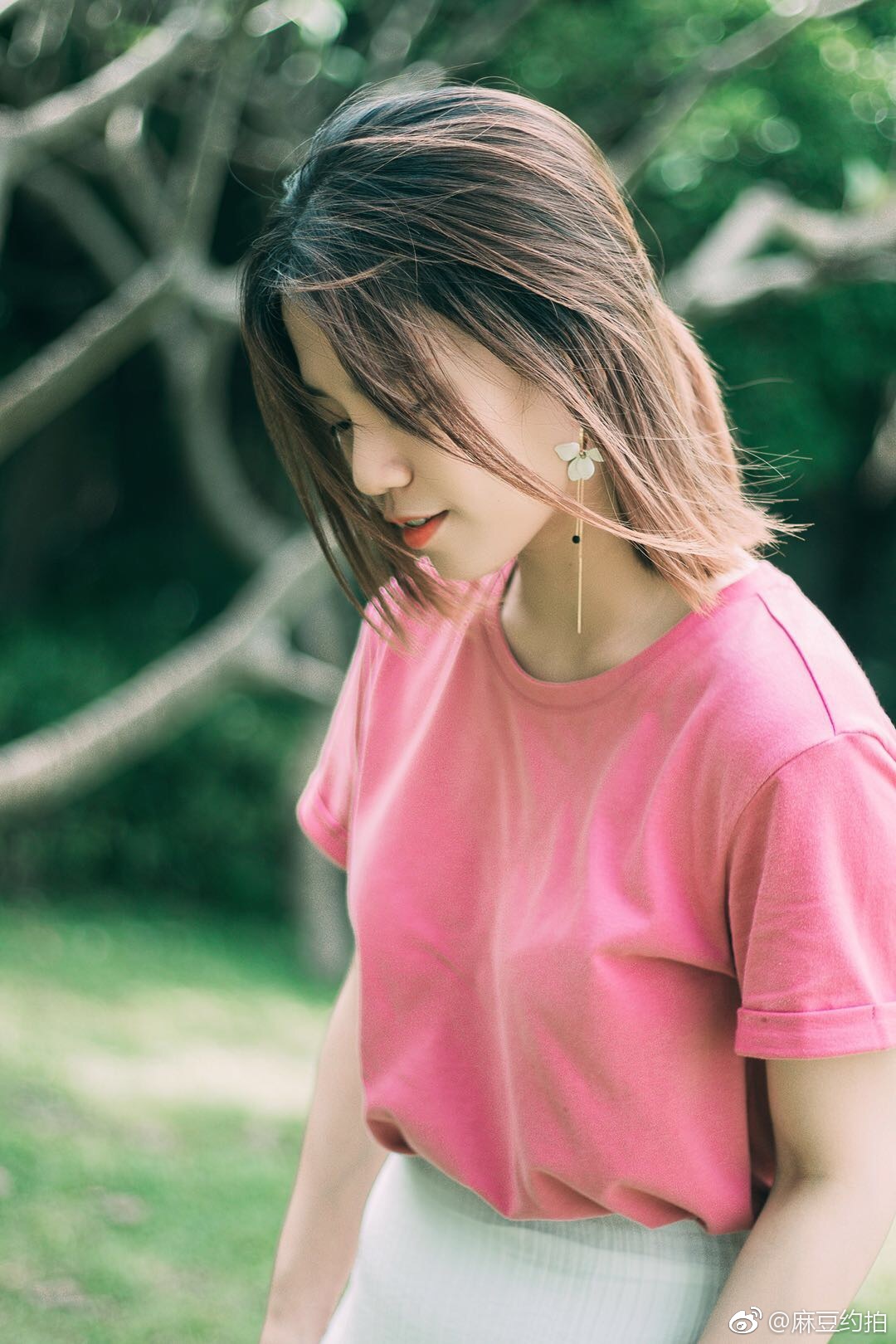 美女麻豆约拍可能比较适合小清新的风格 因为长的比较小只~希望互免