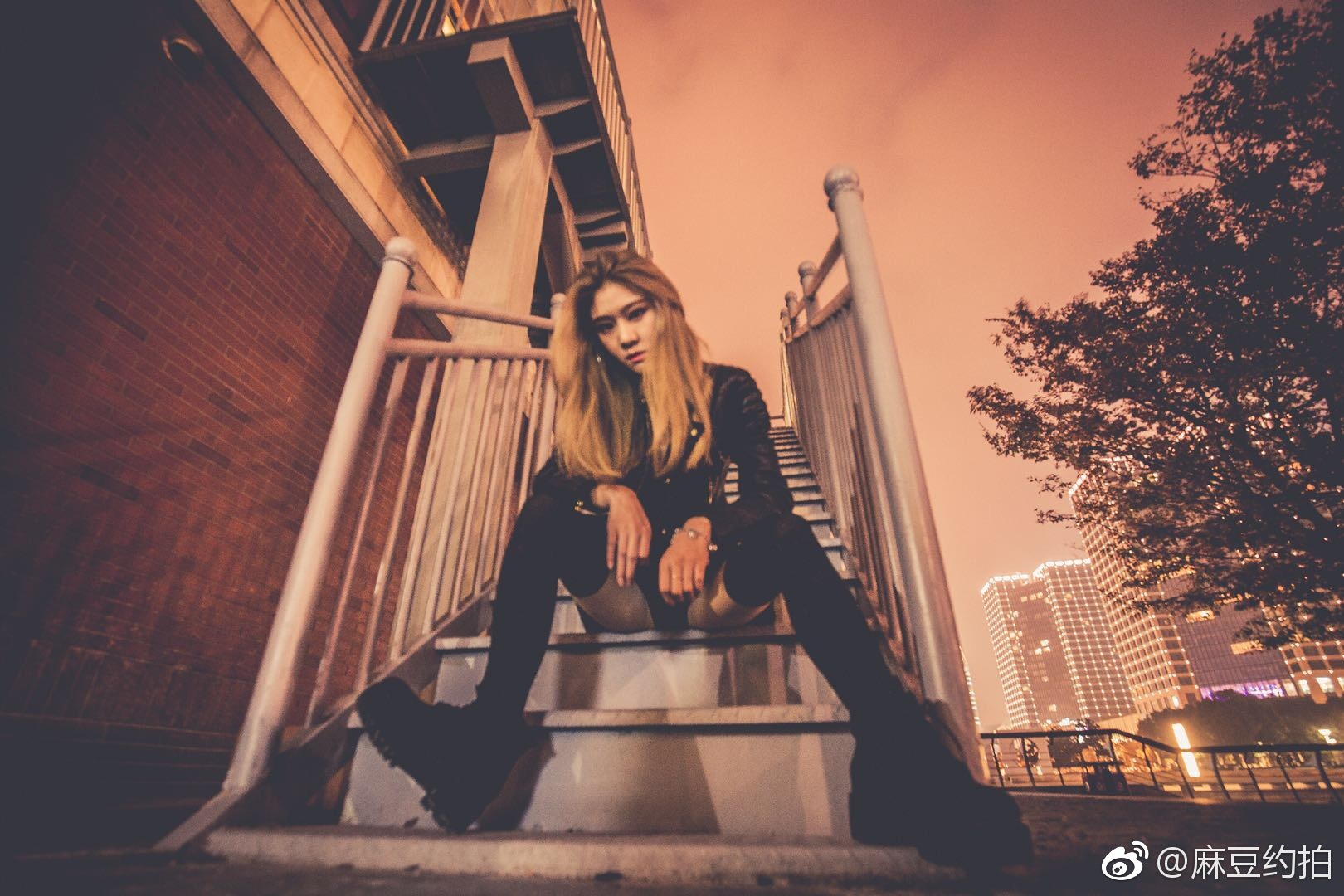 美女麻豆约拍互免想拍极简情绪